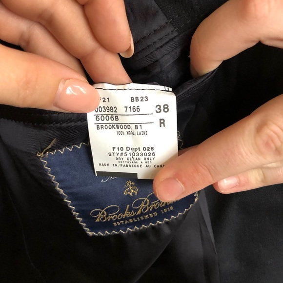 Brooks Brothers Madison Navy Wool Sport Coat - Picture 4 of 4